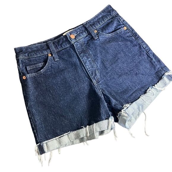 Universal thread vintage midi dark denim jean shorts size 4/27 - Picture 6 of 12